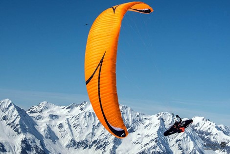 Hang gliding & parachuting